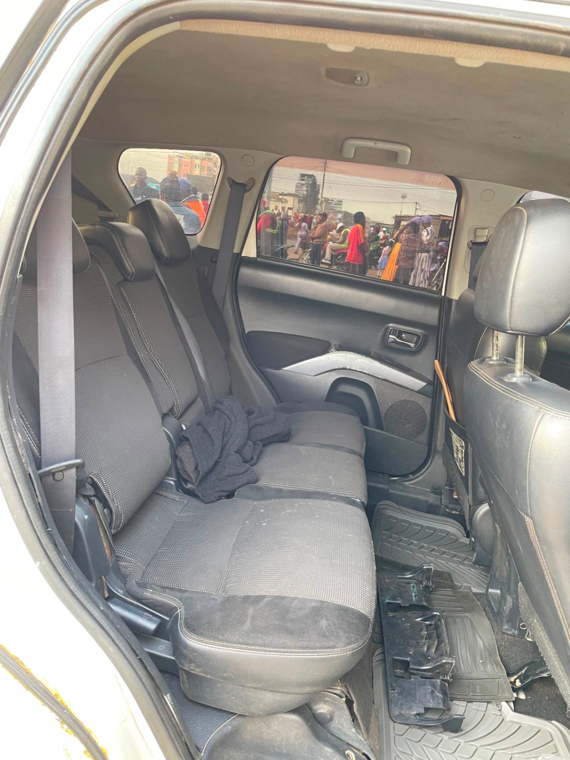 Mitsubishi Outlander - 4/6 for sale in Kenya | RmSg Kenya