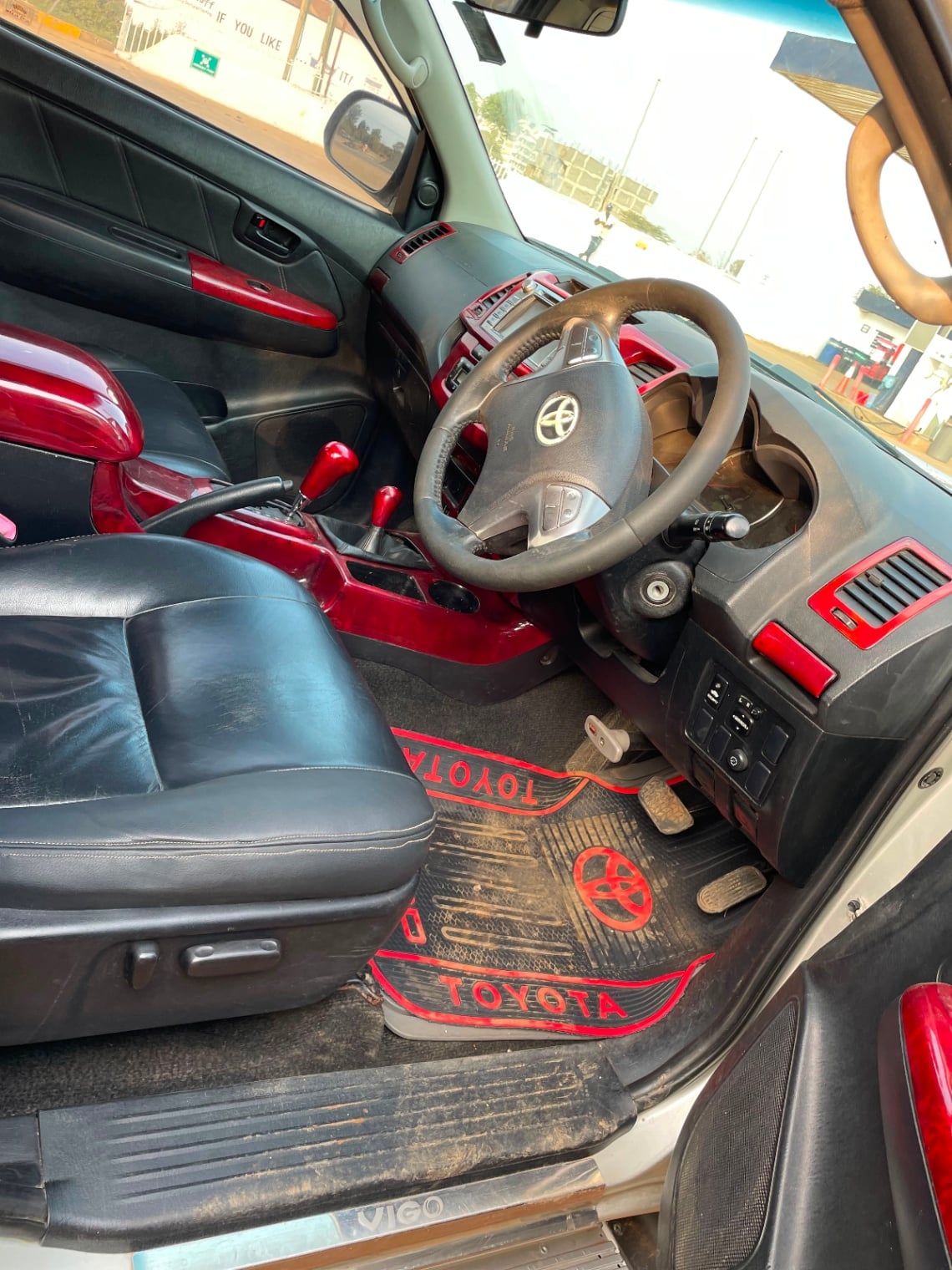 Toyota Hilux - 3/9 for sale in Kenya | RmSg Kenya