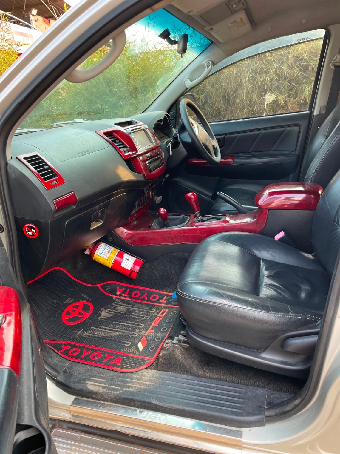 Toyota Hilux - 4/9 for sale in Kenya | RmSg Kenya