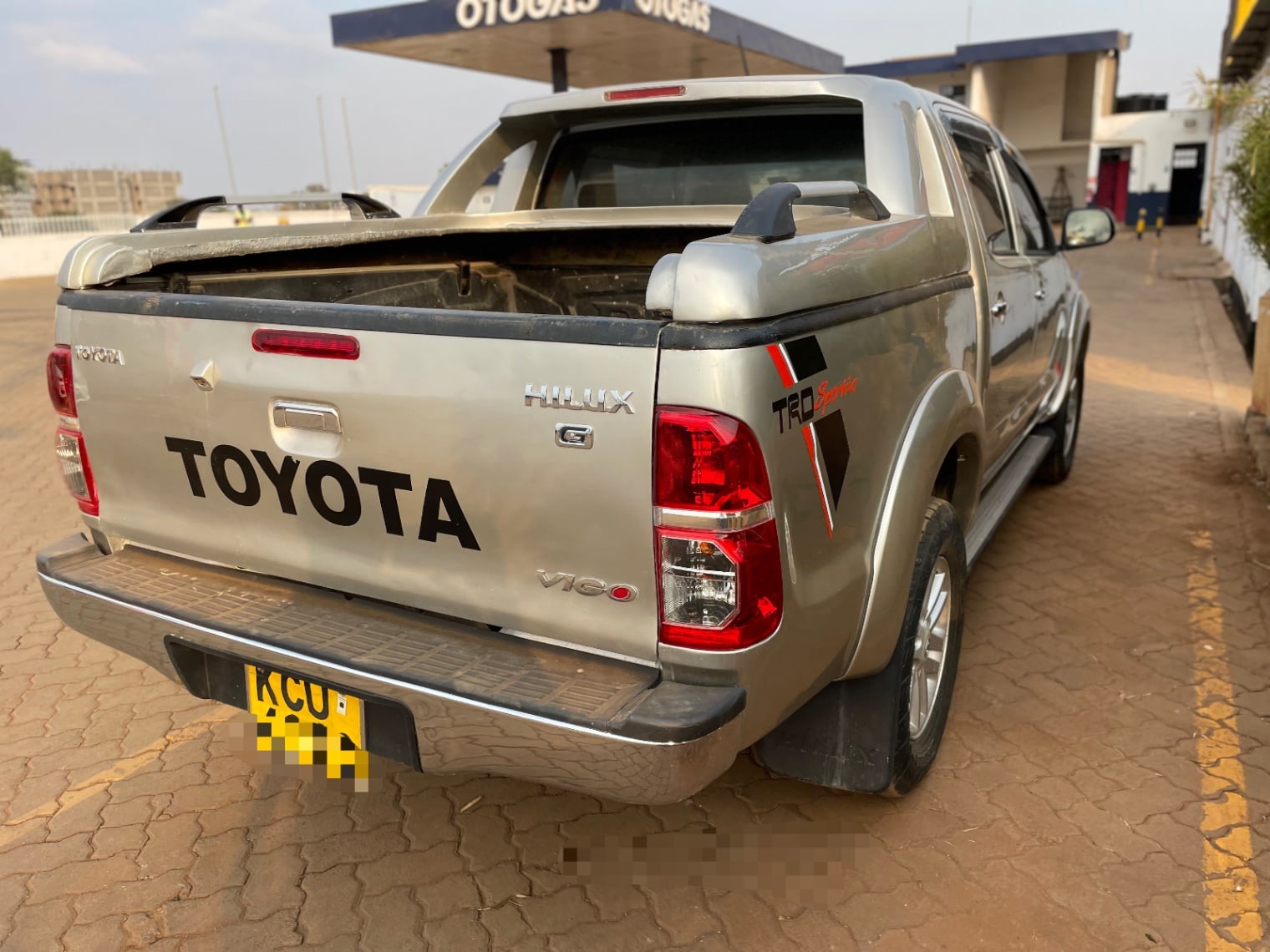 Toyota Hilux - 7/9 for sale in Kenya | RmSg Kenya