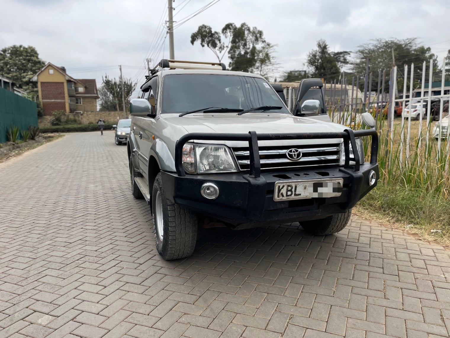 Toyota Land Cruiser Prado - 1/8 for sale in Kenya | RmSg Kenya