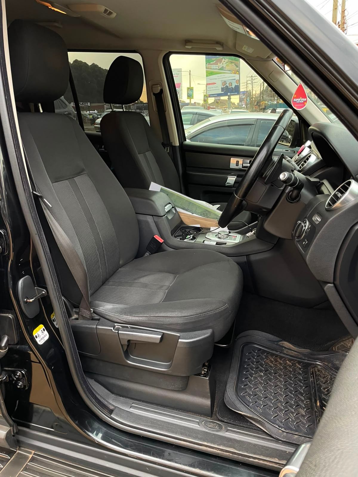 Land Rover Discovery 4 - 4/12 for sale in Kenya | RmSg Kenya