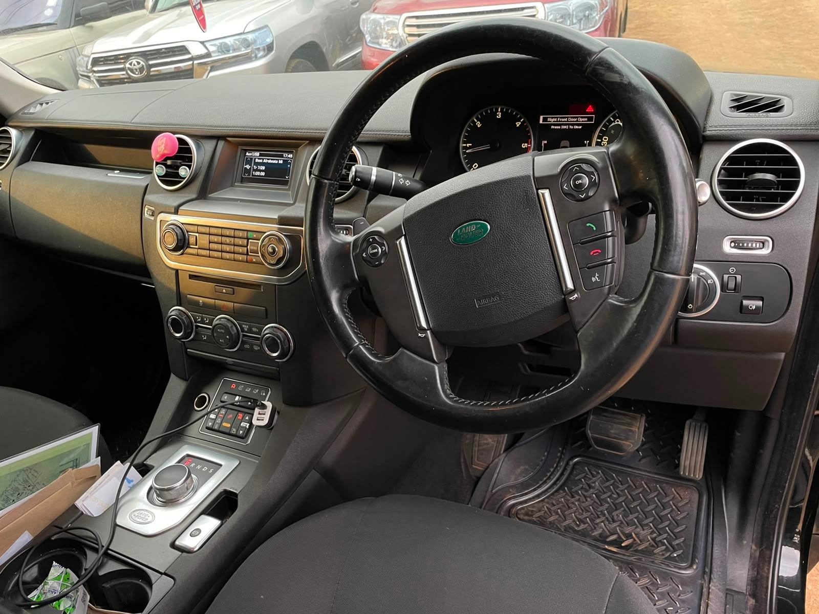 Land Rover Discovery 4 - 5/12 for sale in Kenya | RmSg Kenya