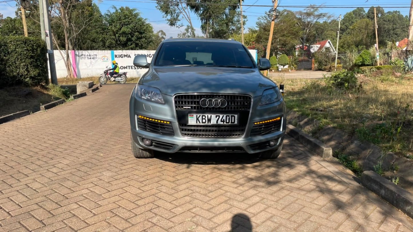 Audi Q7 - 1/12 for sale in Kenya | RmSg Kenya