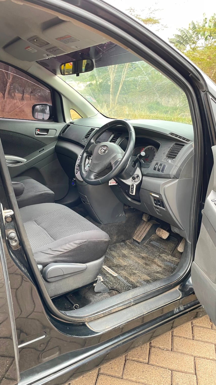 Toyota Isis - 4/10 for sale in Kenya | RmSg Kenya