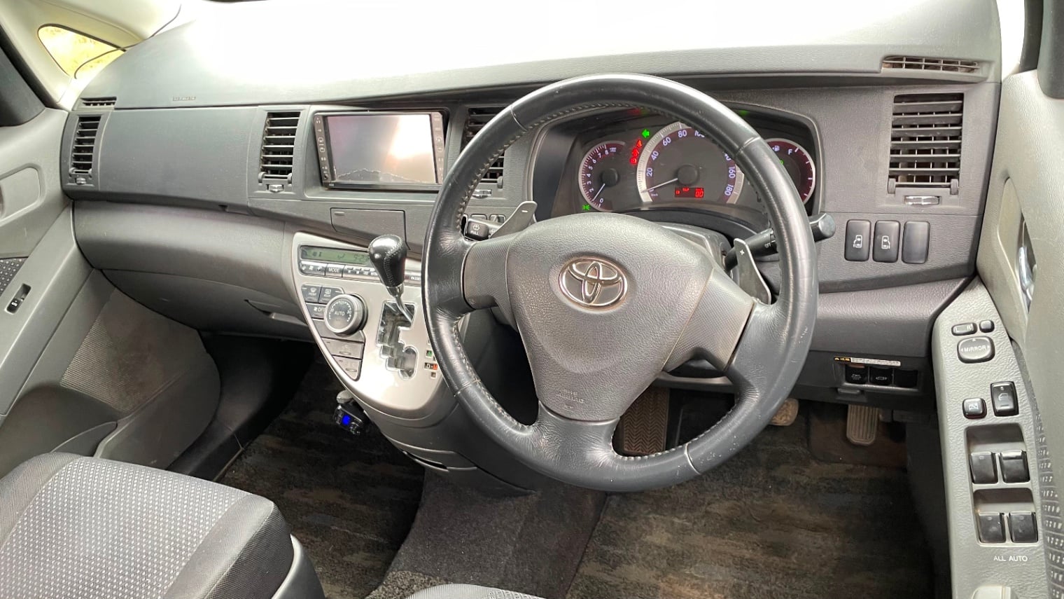 Toyota Isis - 5/10 for sale in Kenya | RmSg Kenya