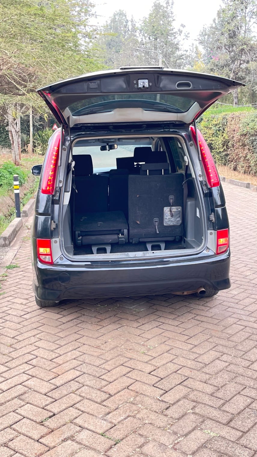 Toyota Isis - 10/10 for sale in Kenya | RmSg Kenya
