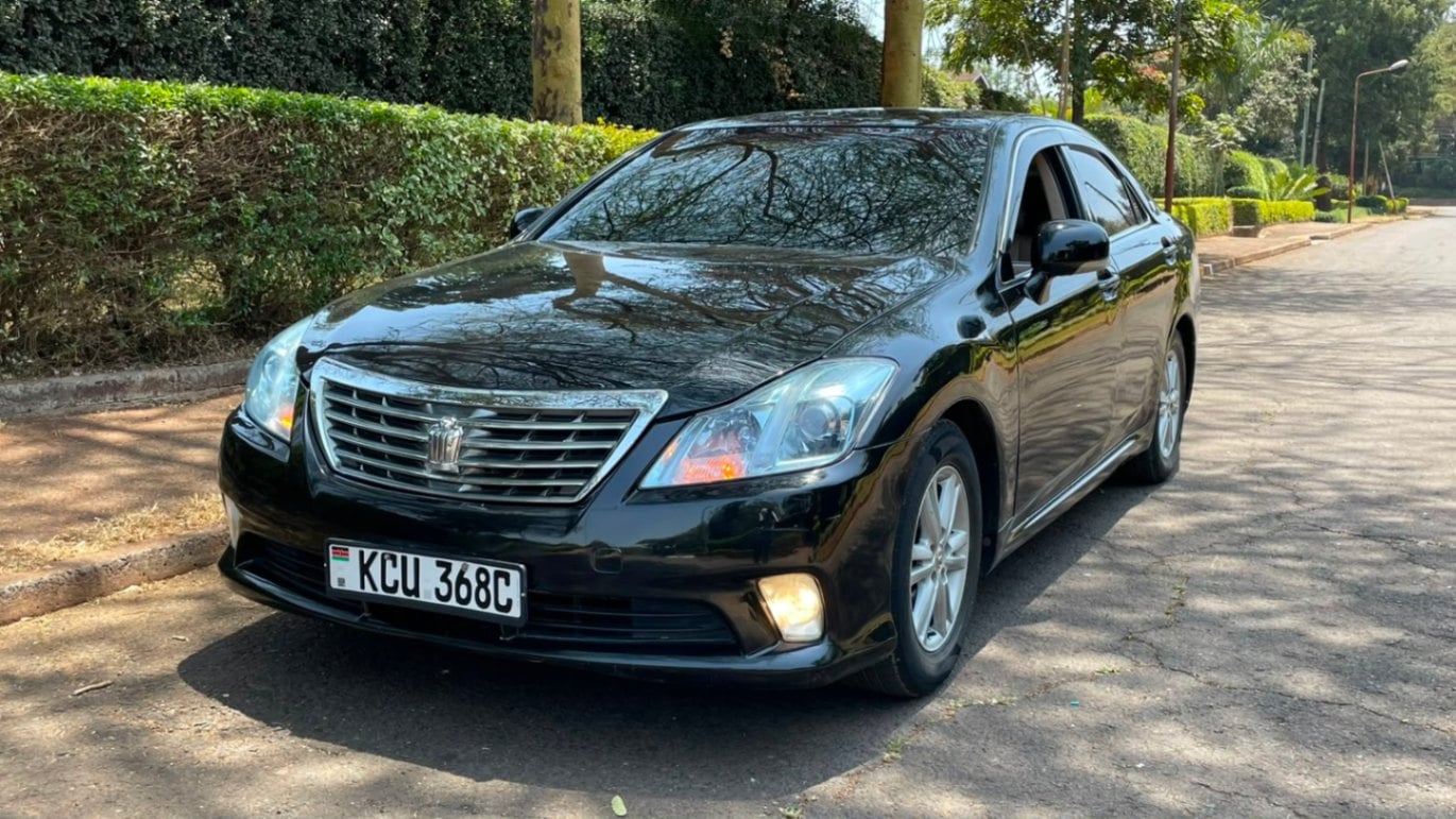 Toyota Crown - 2/13 for sale in Kenya | RmSg Kenya