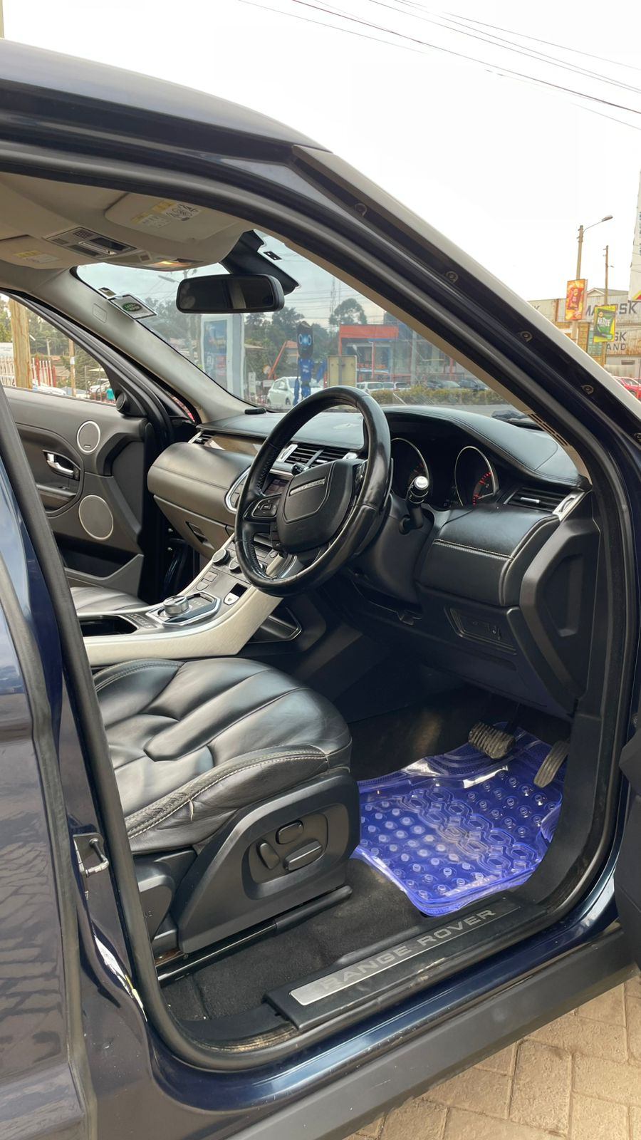 Land Rover Range Rover Evoque - 4/8 for sale in Kenya | RmSg Kenya