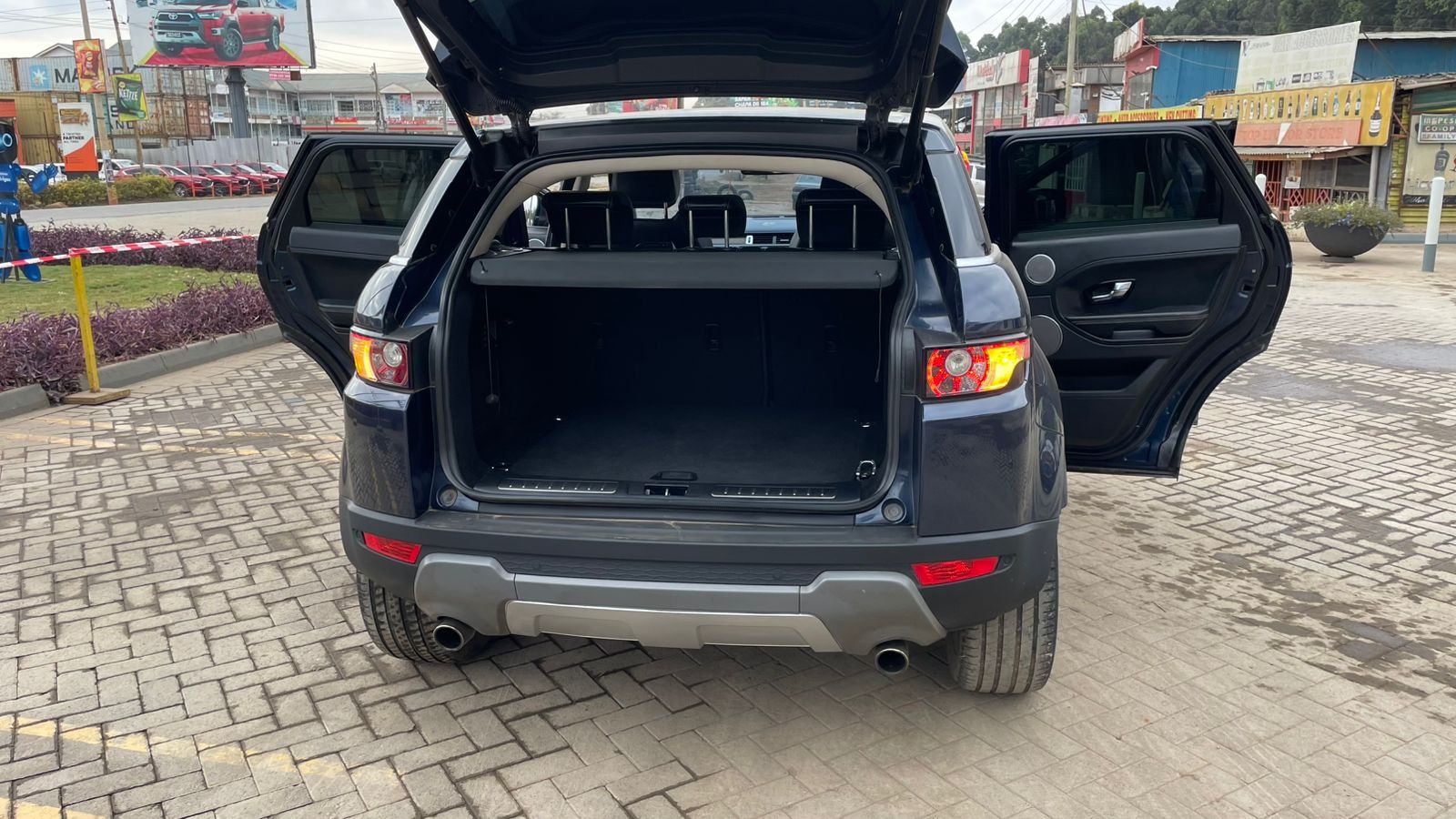 Land Rover Range Rover Evoque - 8/8 for sale in Kenya | RmSg Kenya