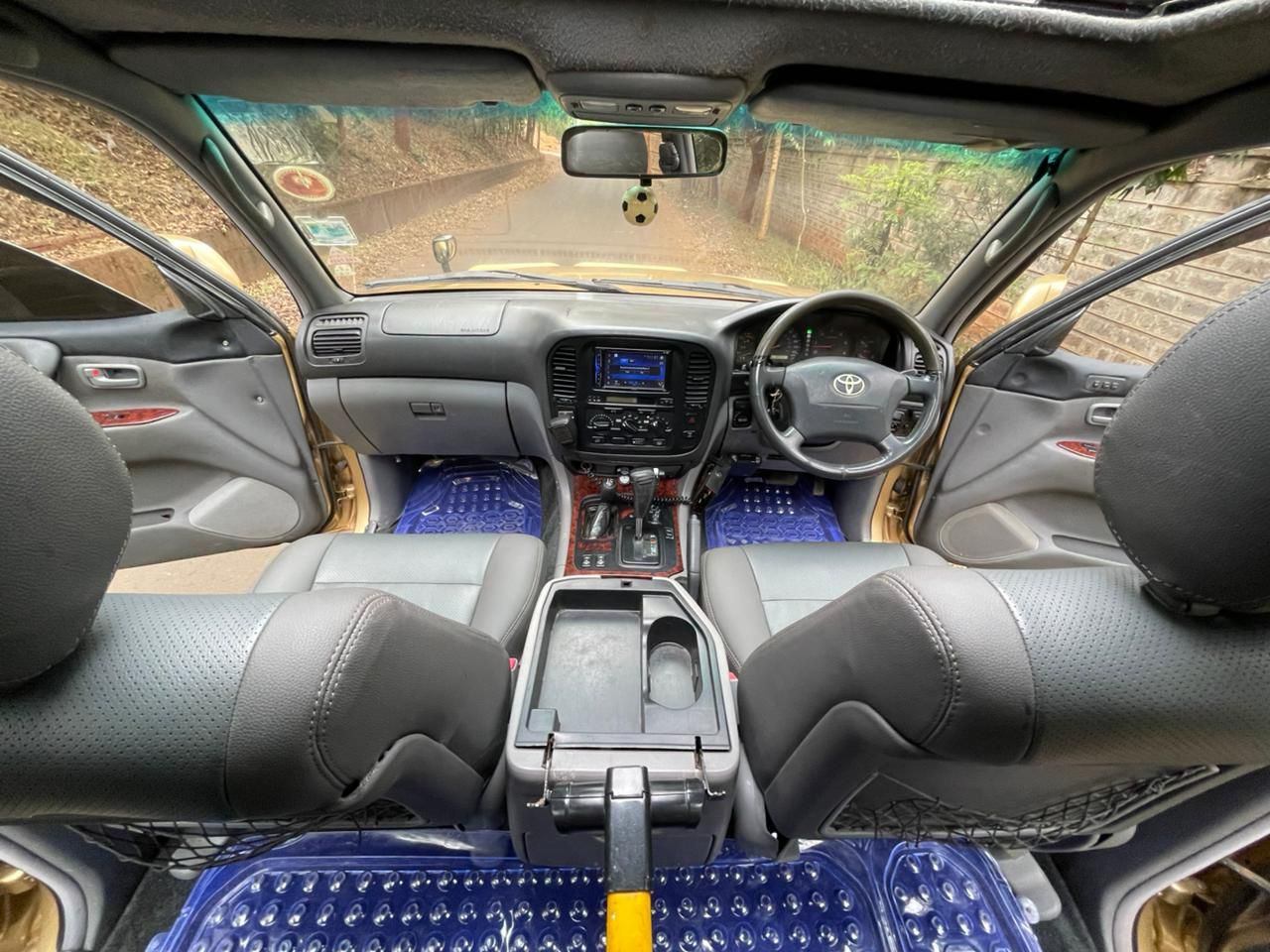 Toyota Land Cruiser V8 - 4/11 for sale in Kenya | RmSg Kenya