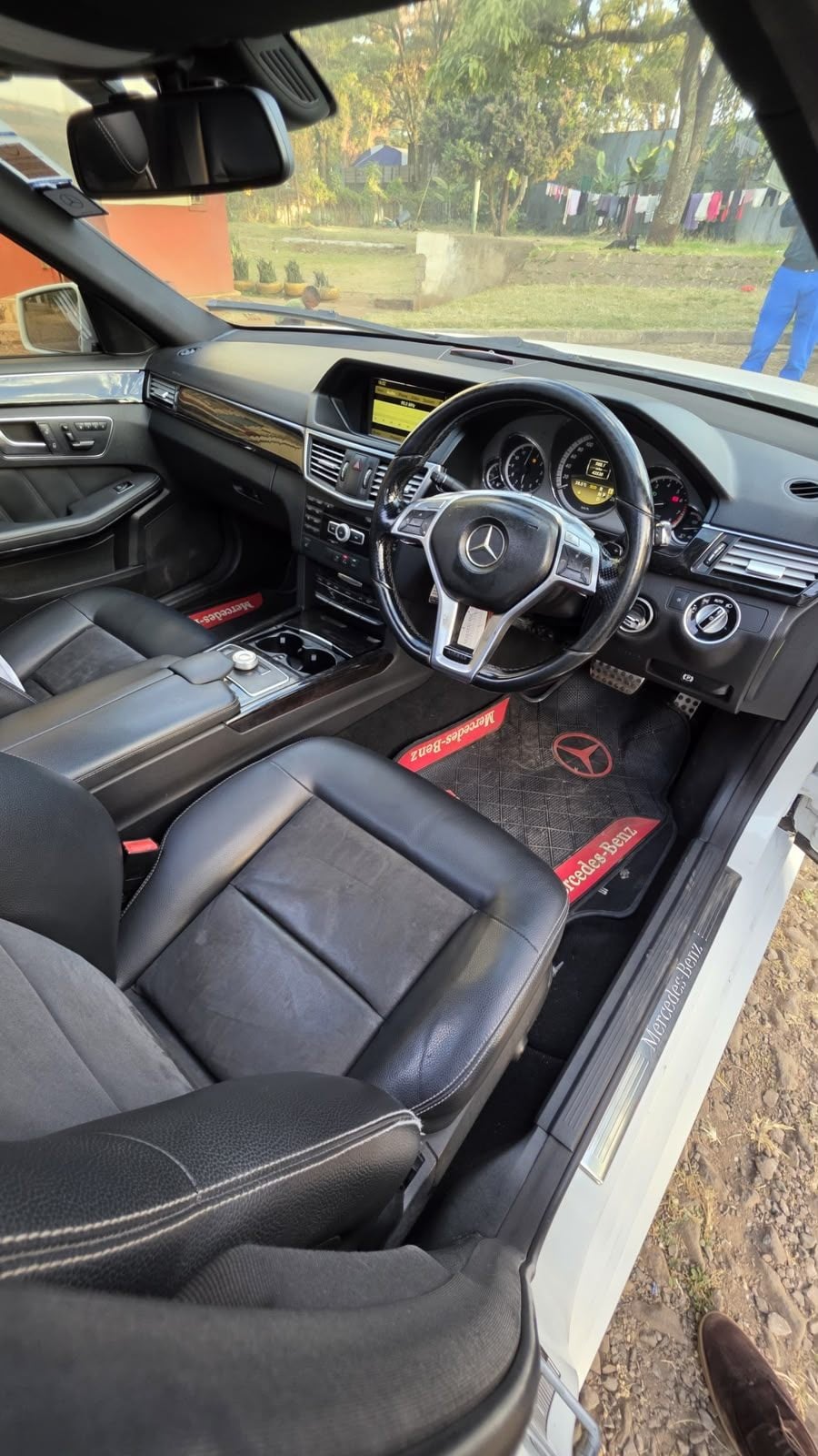 Mercedes-Benz E-Class - 6/15 for sale in Kenya | RmSg Kenya