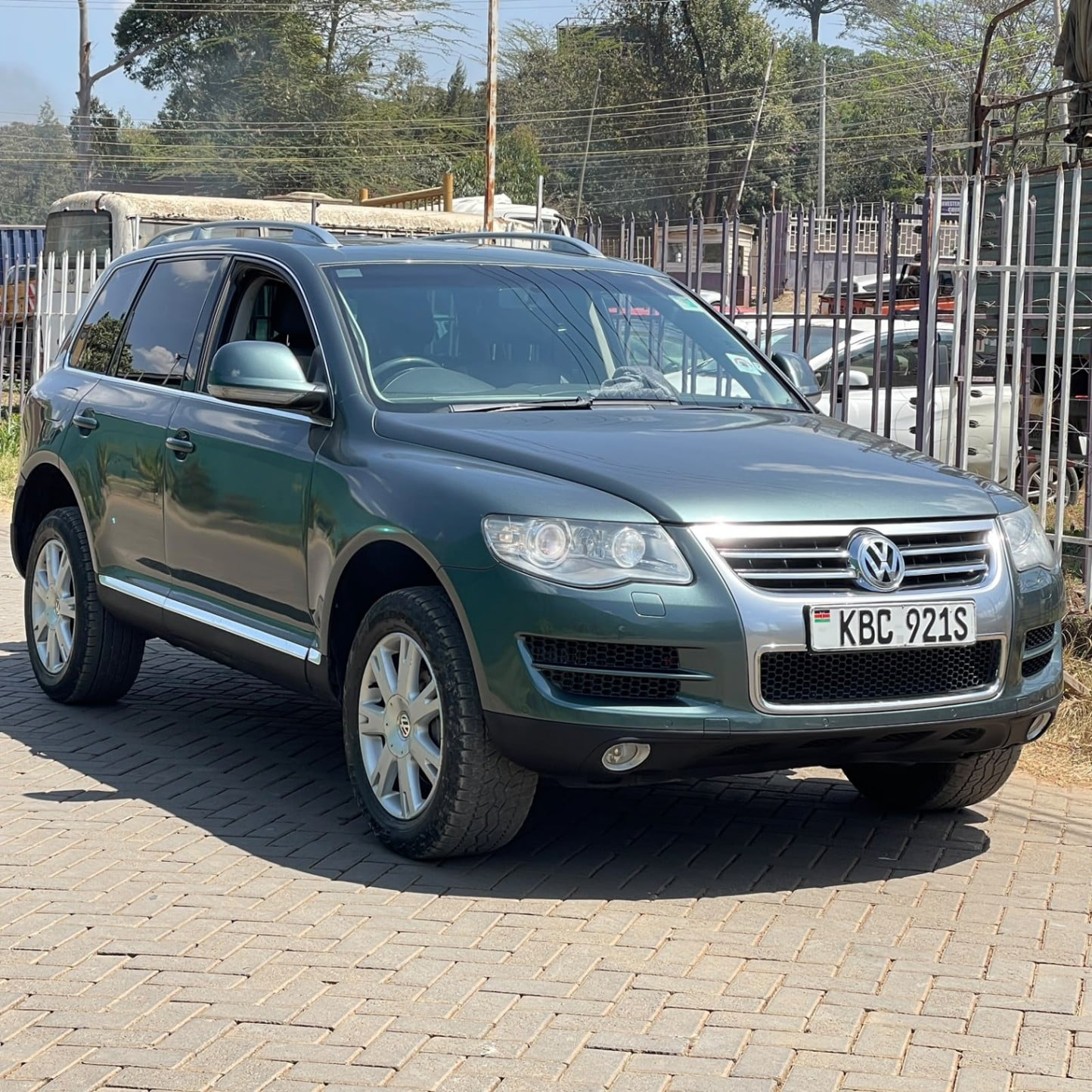 Volkswagen Touareg - 2/11 for sale in Kenya | RmSg Kenya