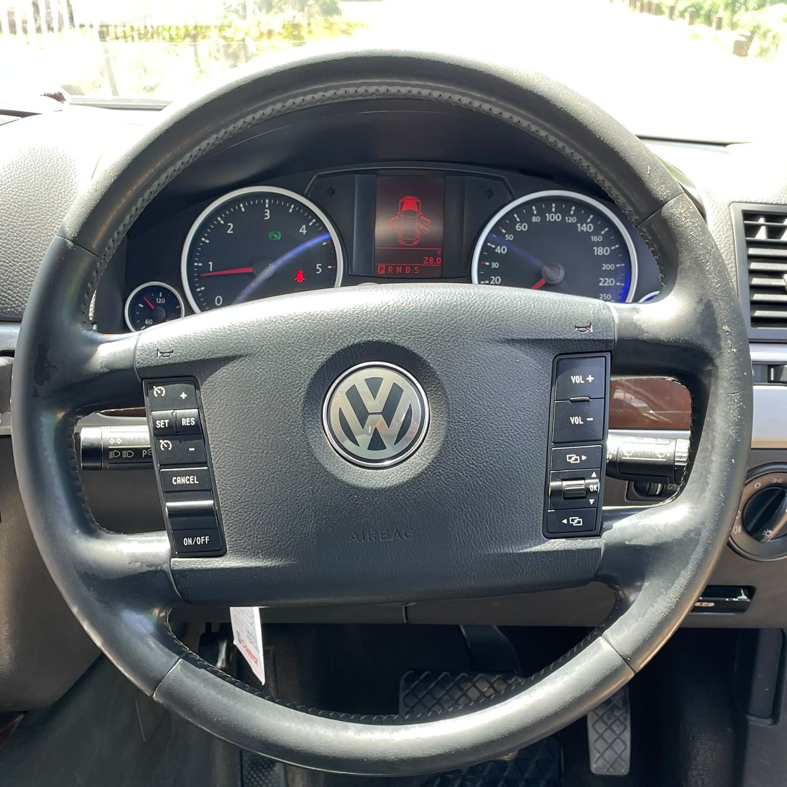 Volkswagen Touareg - 3/11 for sale in Kenya | RmSg Kenya