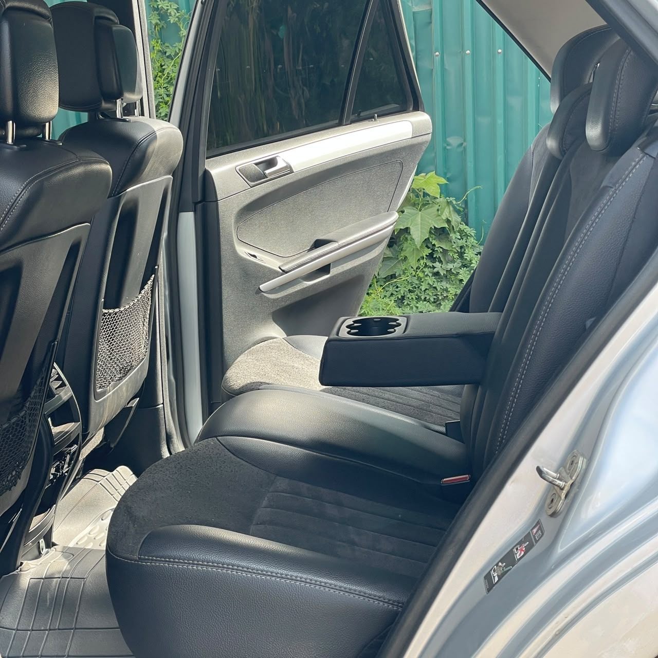 Mercedes-Benz M-Class - 8/12 for sale in Kenya | RmSg Kenya