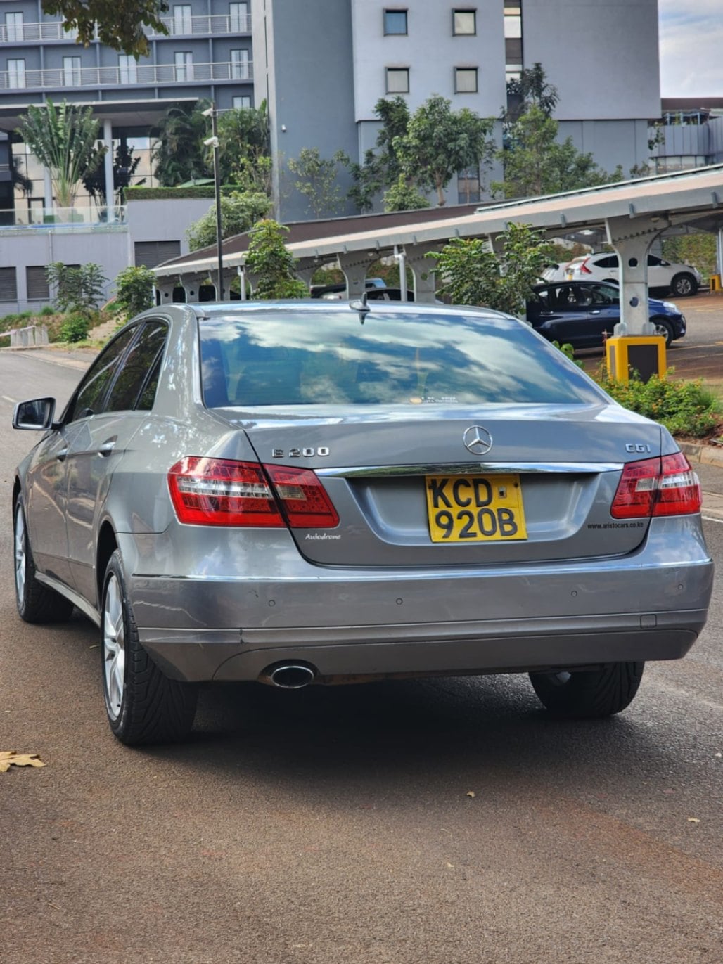 Mercedes-Benz E-Class - 9/10 for sale in Kenya | RmSg Kenya