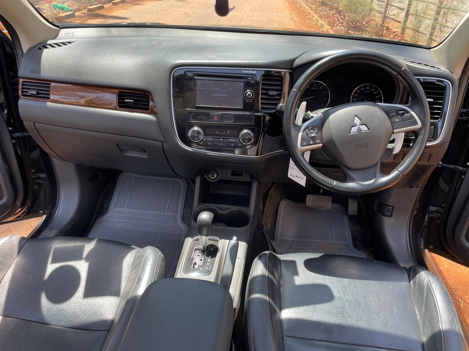 Mitsubishi Outlander - 4/12 for sale in Kenya | RmSg Kenya