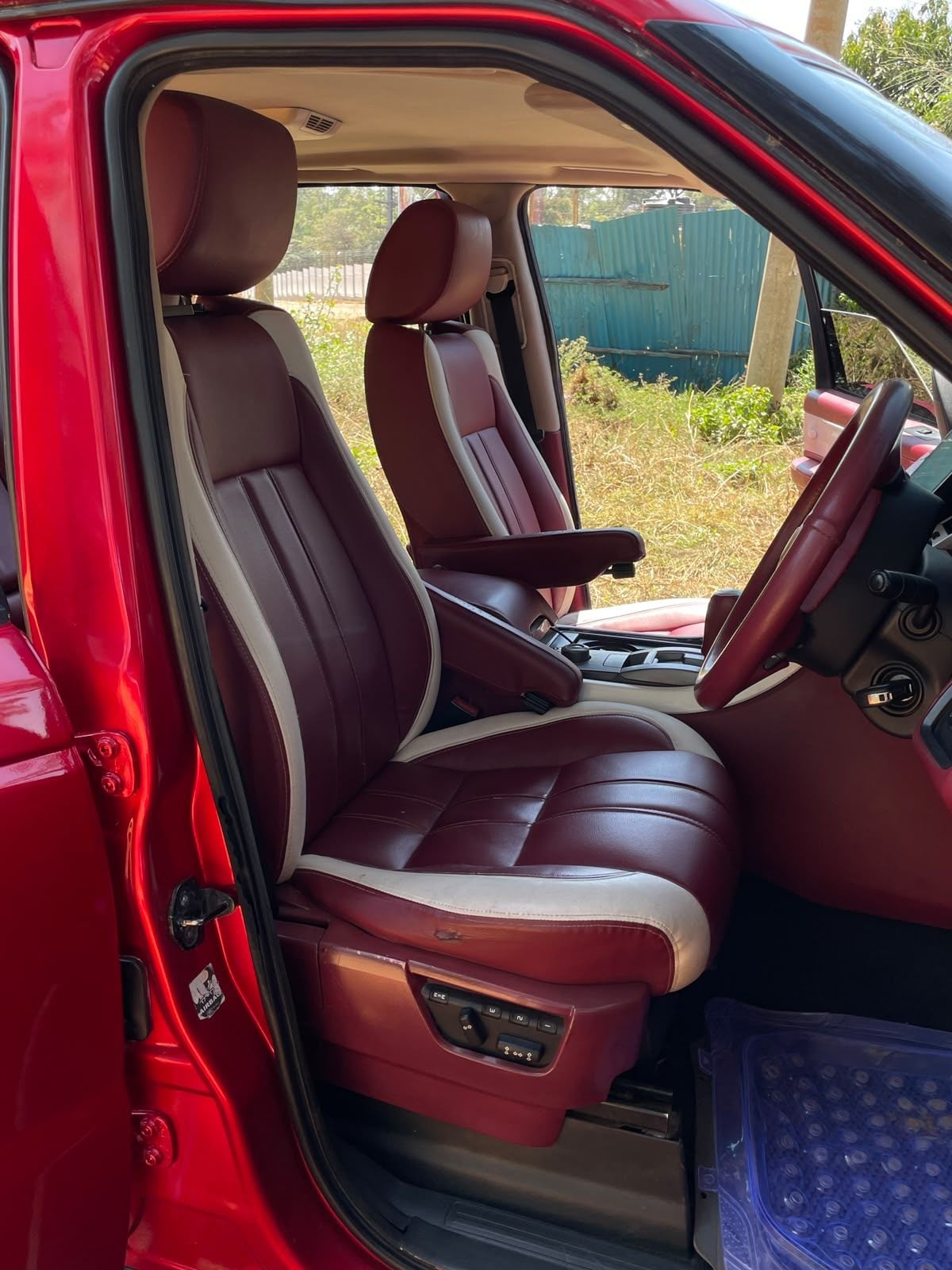 Land Rover Range Rover Sport - 5/11 for sale in Kenya | RmSg Kenya