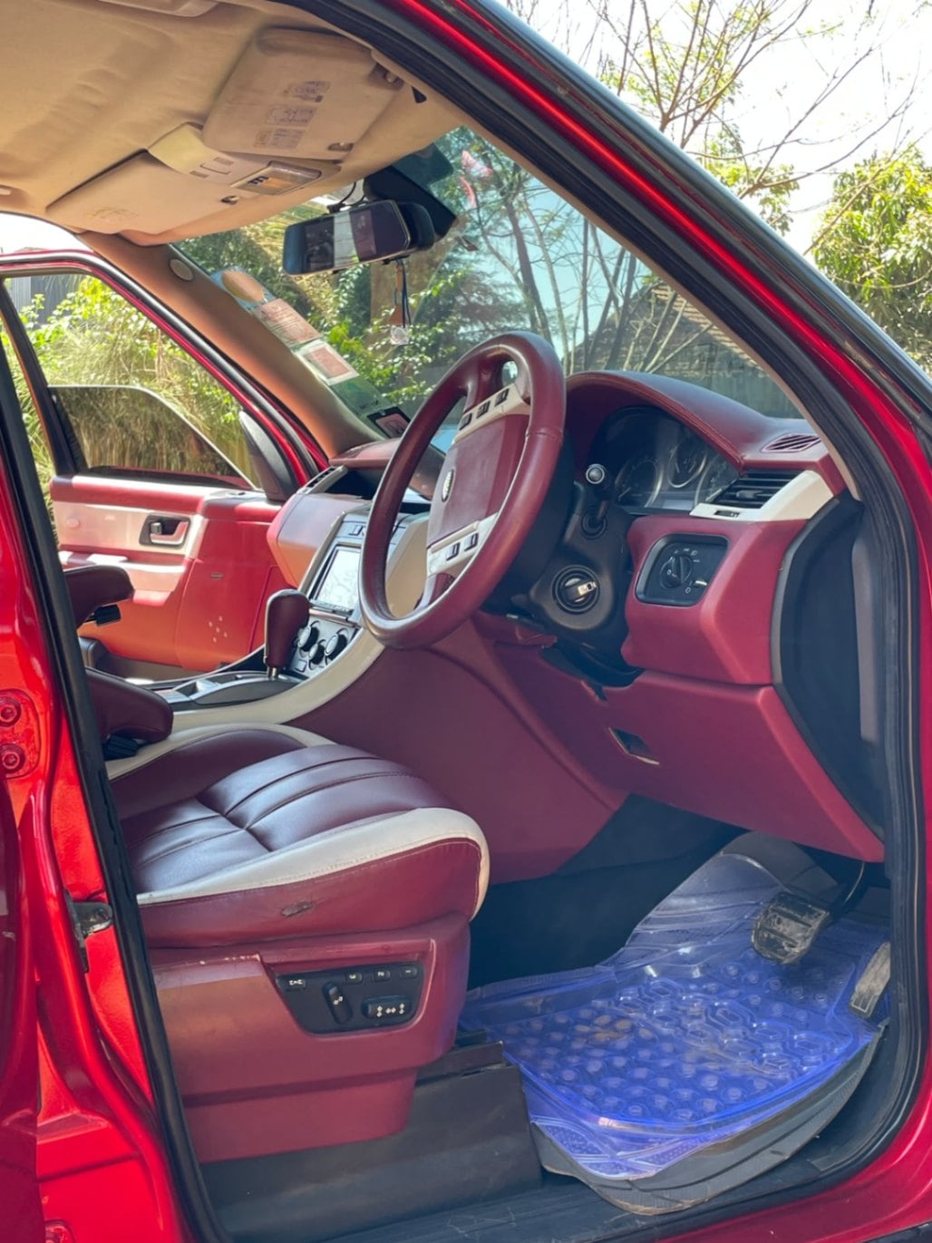 Land Rover Range Rover Sport - 6/11 for sale in Kenya | RmSg Kenya
