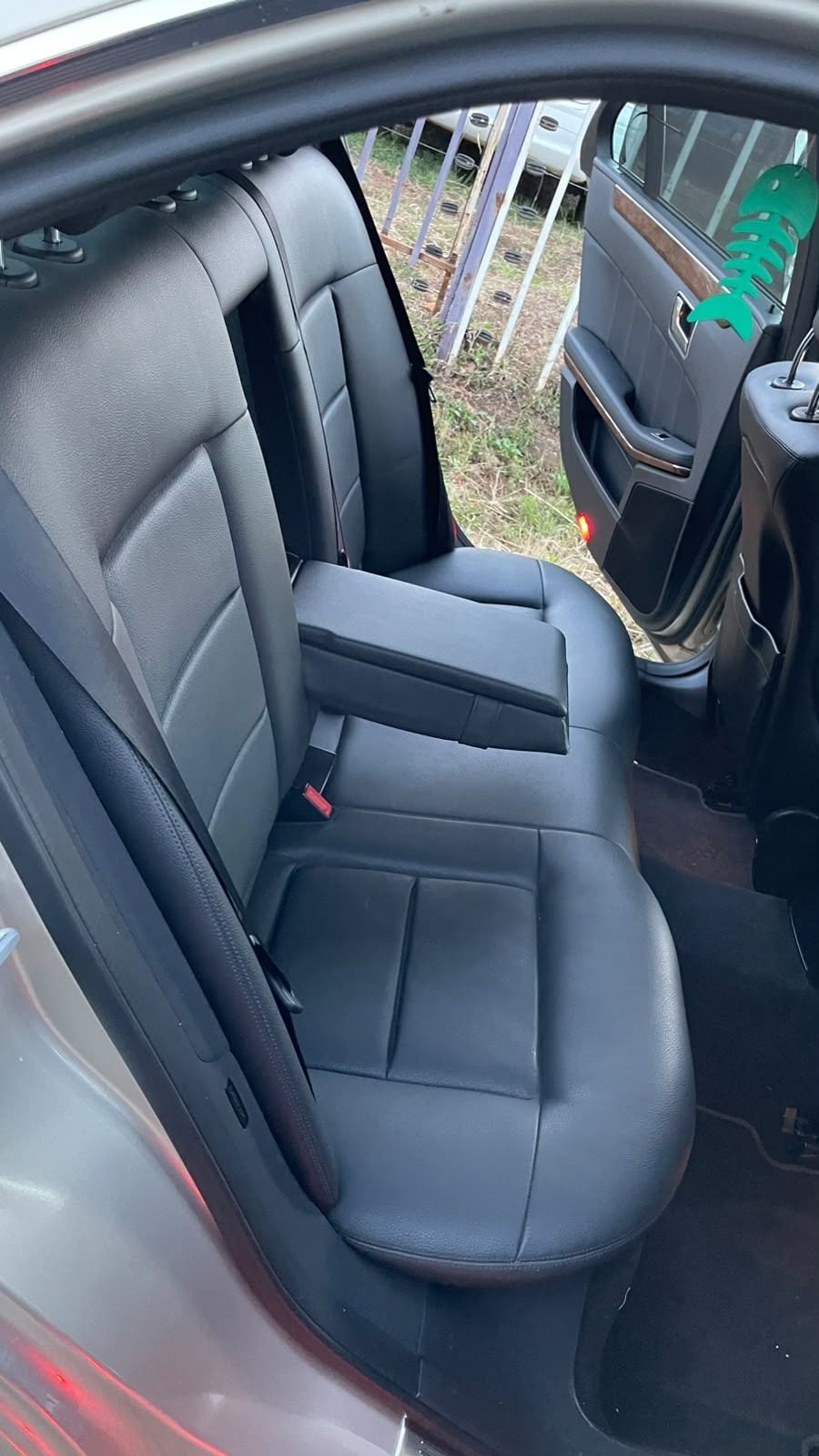 Mercedes-Benz E-Class - 4/8 for sale in Kenya | RmSg Kenya