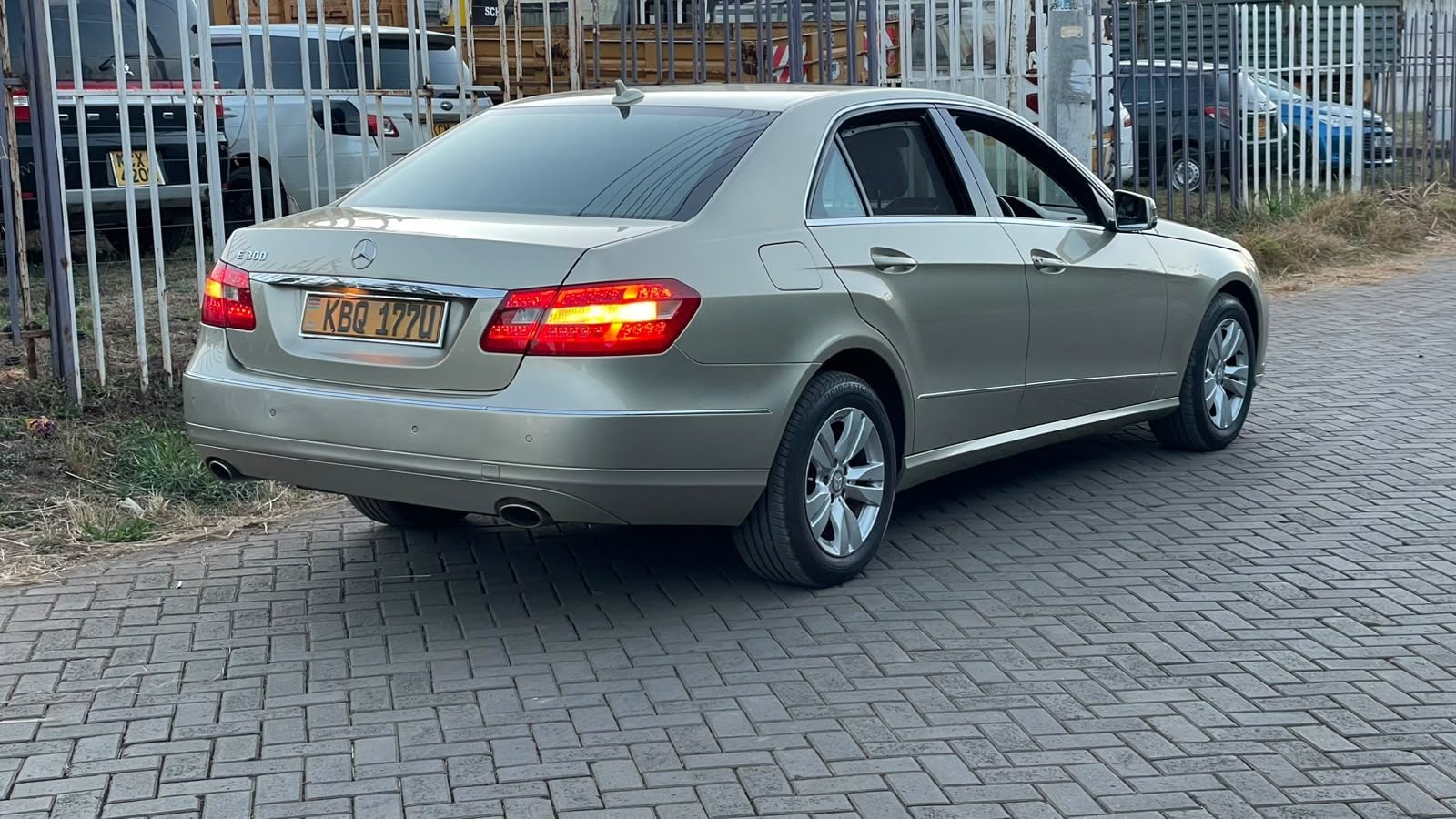 Mercedes-Benz E-Class - 5/8 for sale in Kenya | RmSg Kenya