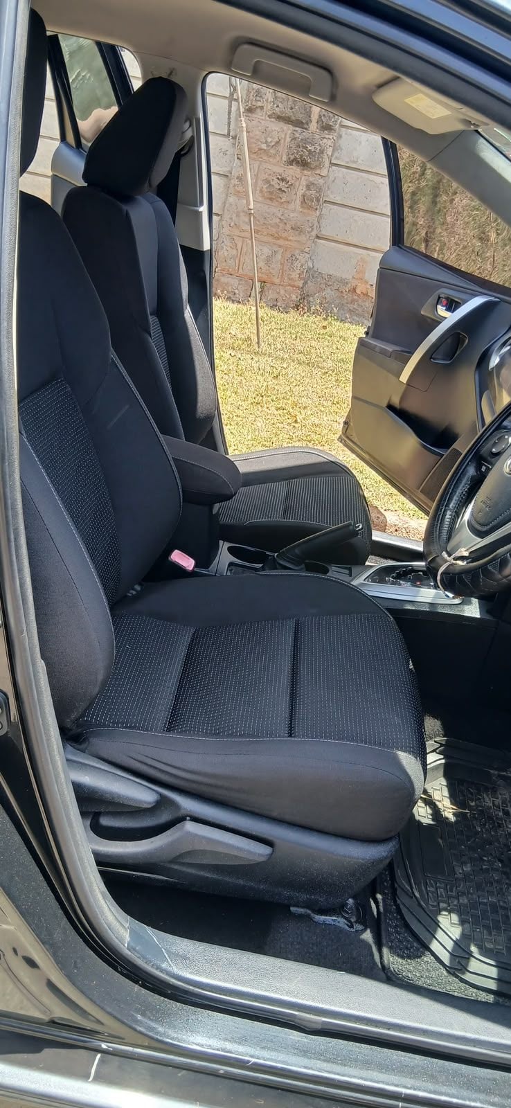 Toyota Auris - 4/9 for sale in Kenya | RmSg Kenya