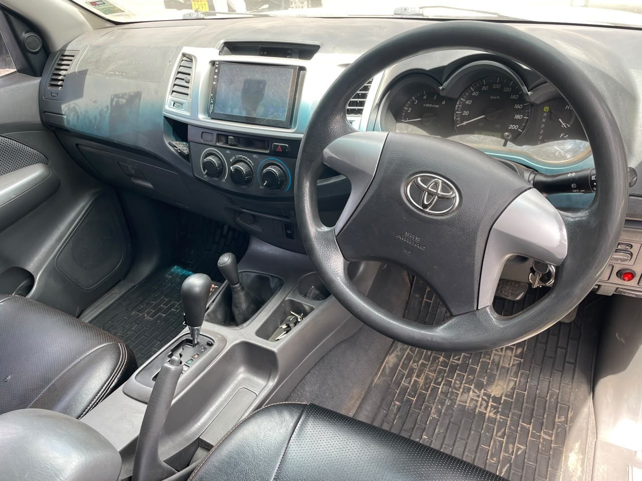 Toyota Hilux - 3/9 for sale in Kenya | RmSg Kenya