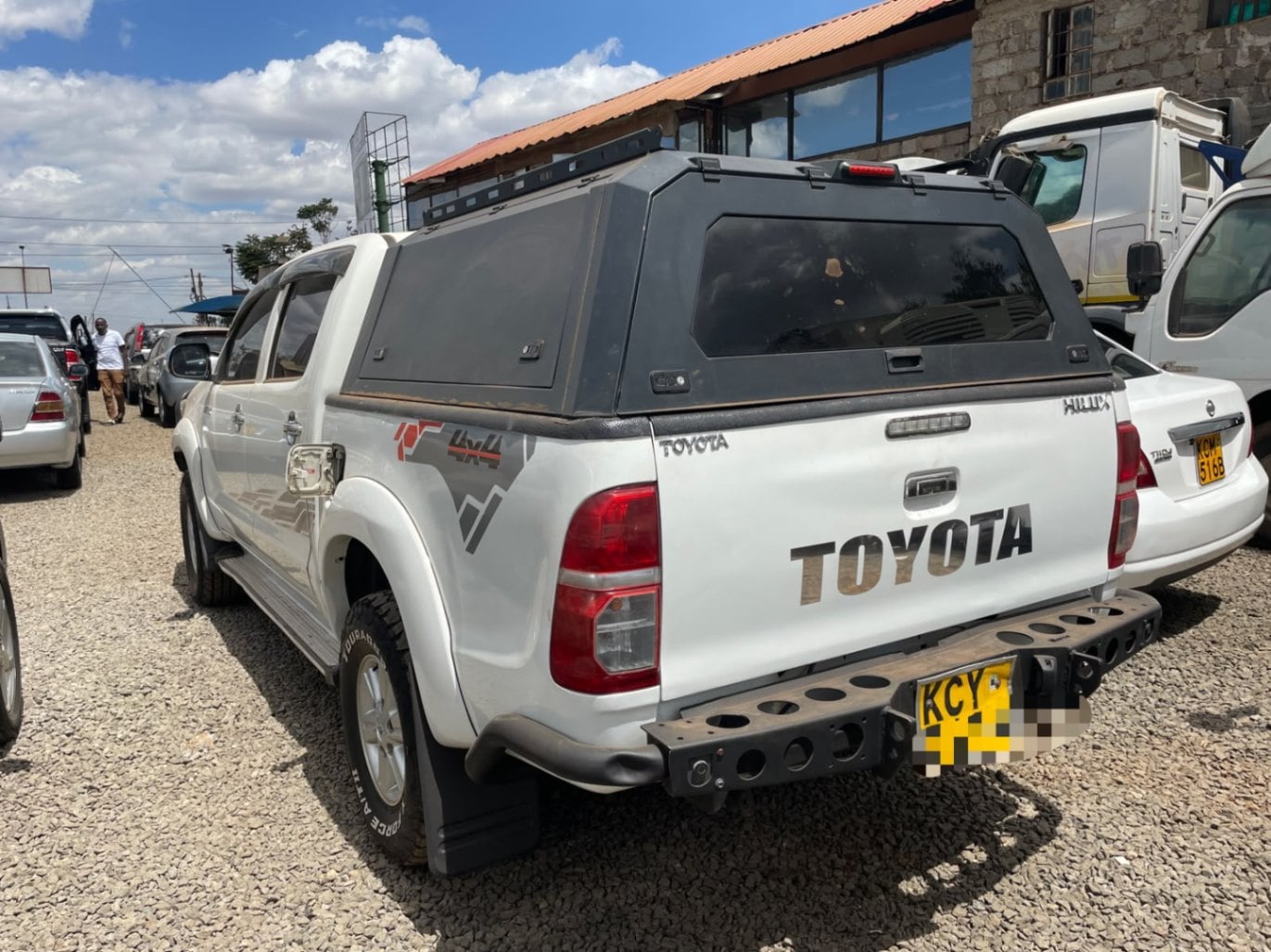 Toyota Hilux - 8/9 for sale in Kenya | RmSg Kenya
