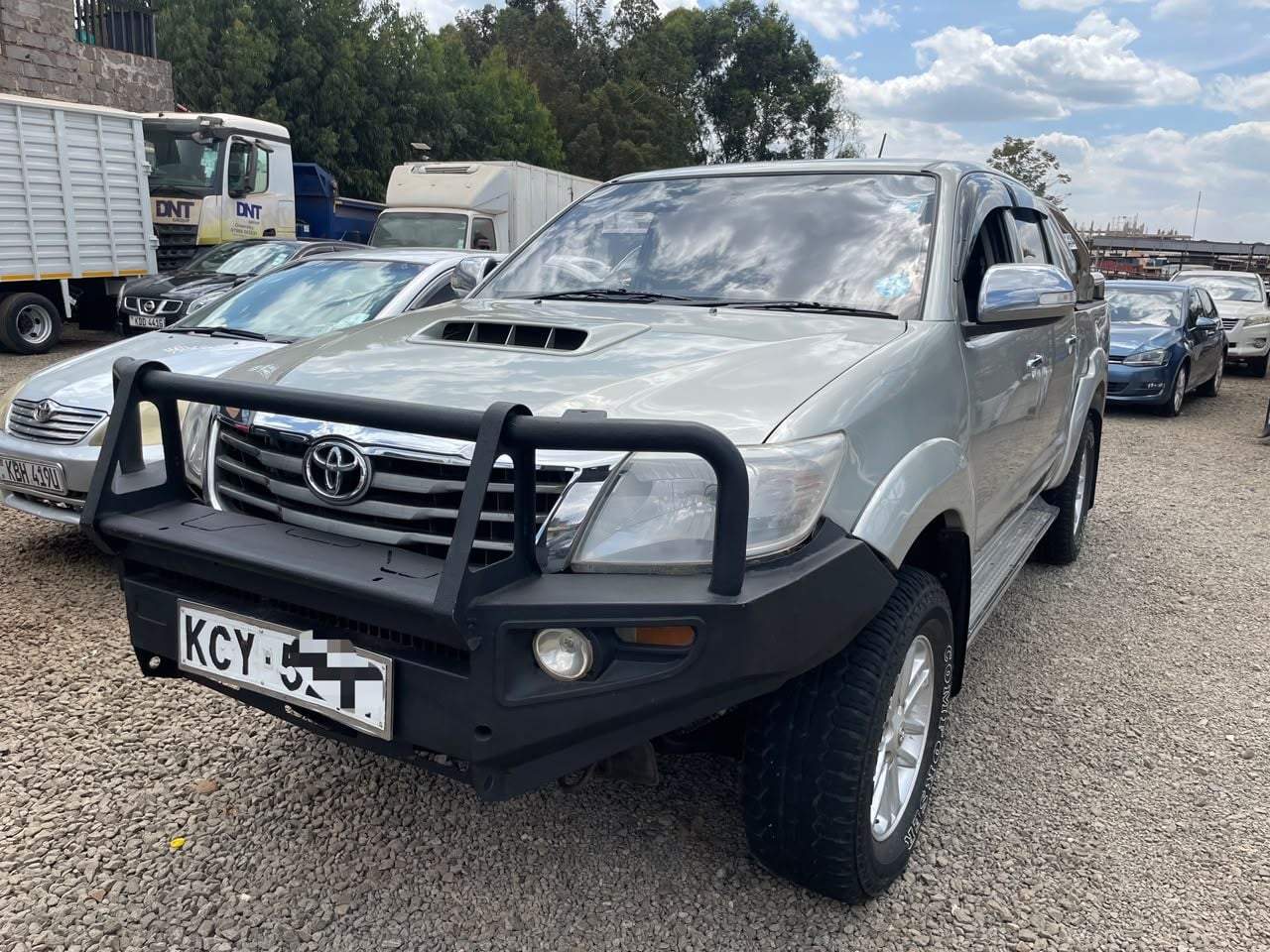 Toyota Hilux - 2/7 for sale in Kenya | RmSg Kenya