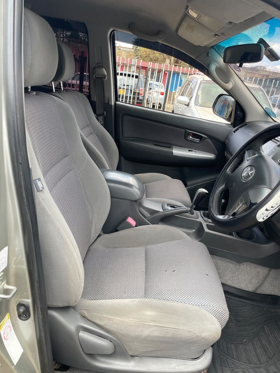Toyota Hilux - 3/7 for sale in Kenya | RmSg Kenya