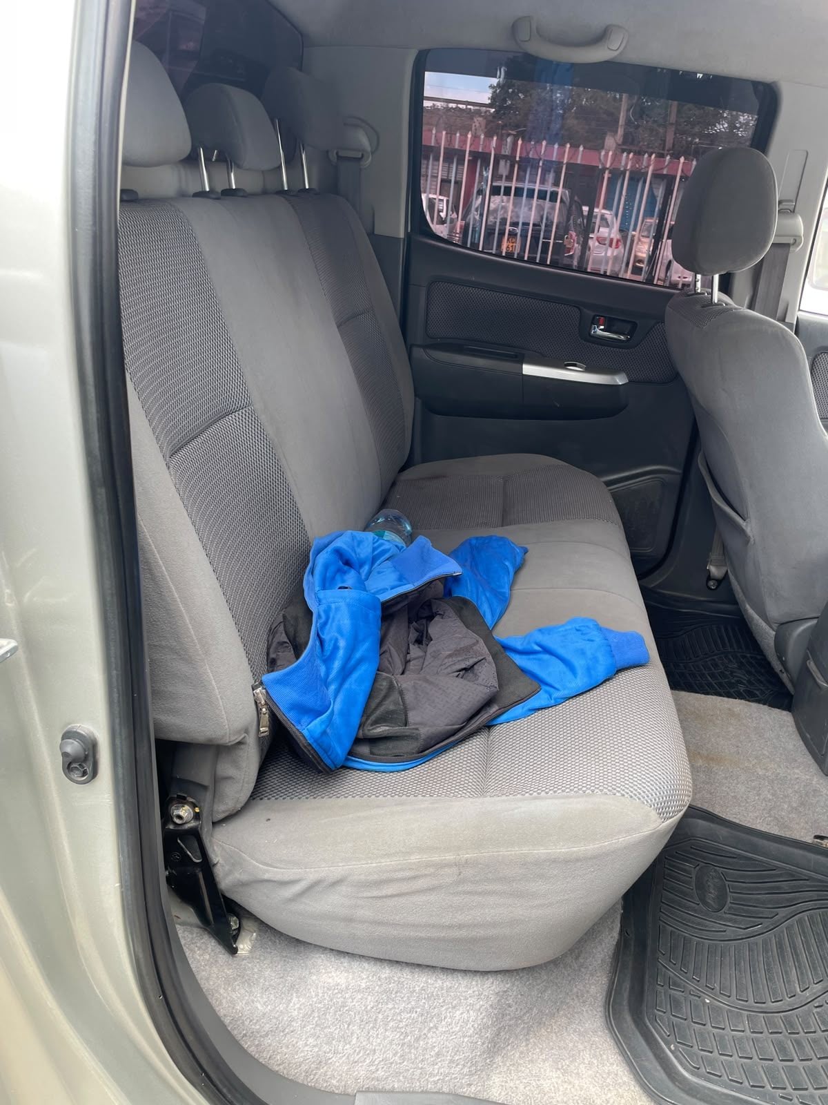Toyota Hilux - 5/7 for sale in Kenya | RmSg Kenya