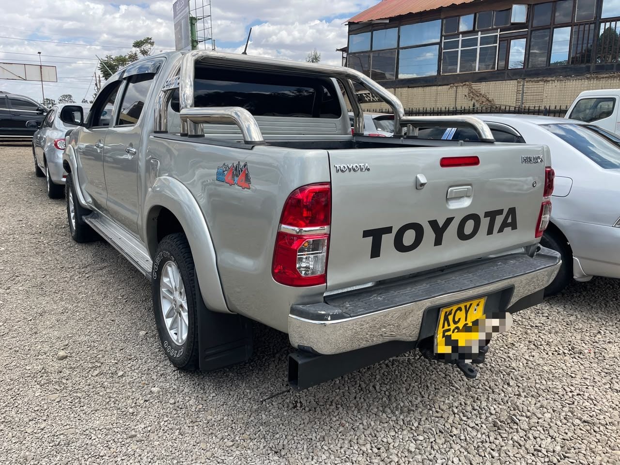 Toyota Hilux - 6/7 for sale in Kenya | RmSg Kenya