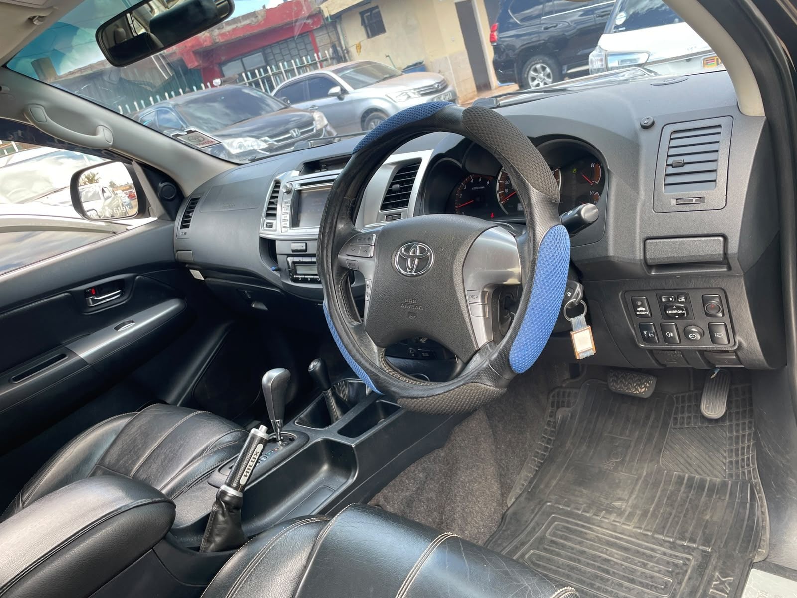 Toyota Hilux - 3/7 for sale in Kenya | RmSg Kenya