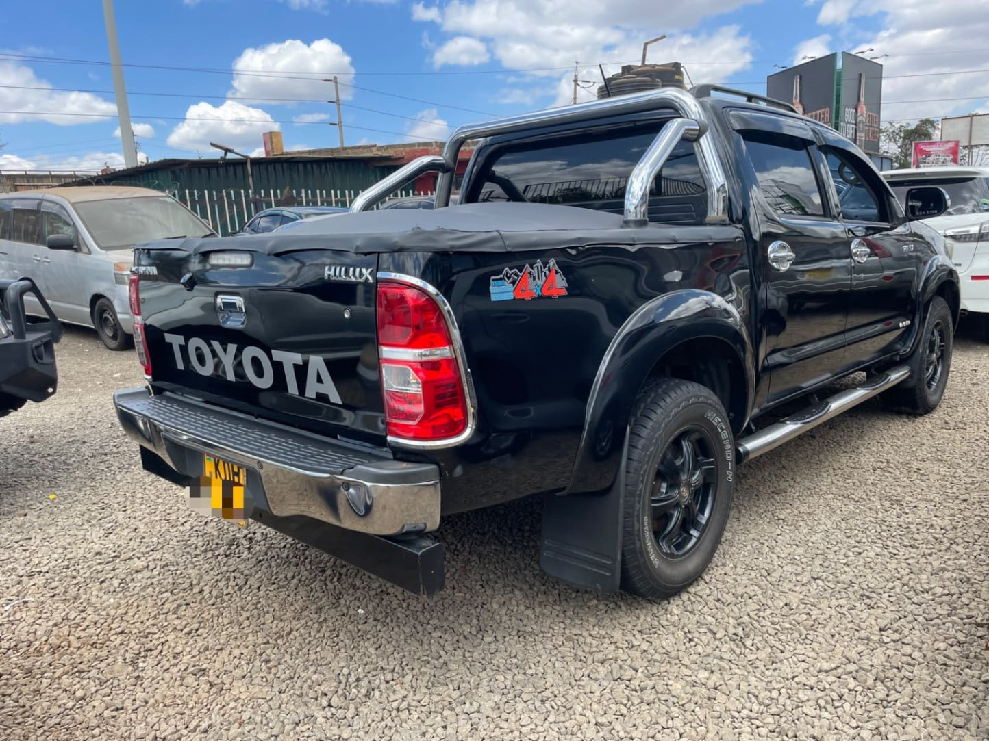 Toyota Hilux - 6/7 for sale in Kenya | RmSg Kenya