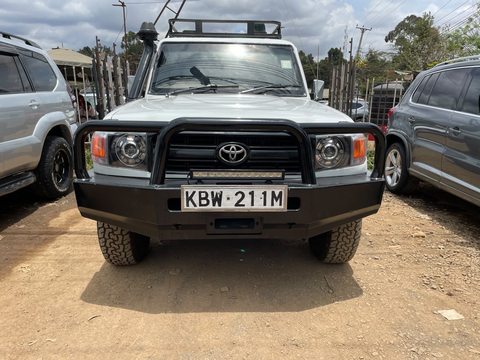 Toyota Land Cruiser Pickup 2012 for sale in Kiambu road at KES 3,600,000 - RmSg Kenya
